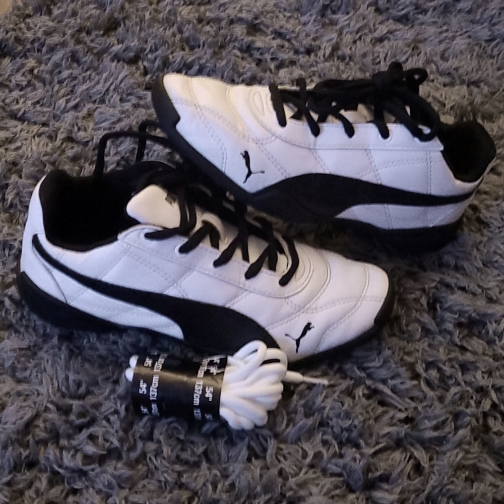 Boys size 3 Pumas